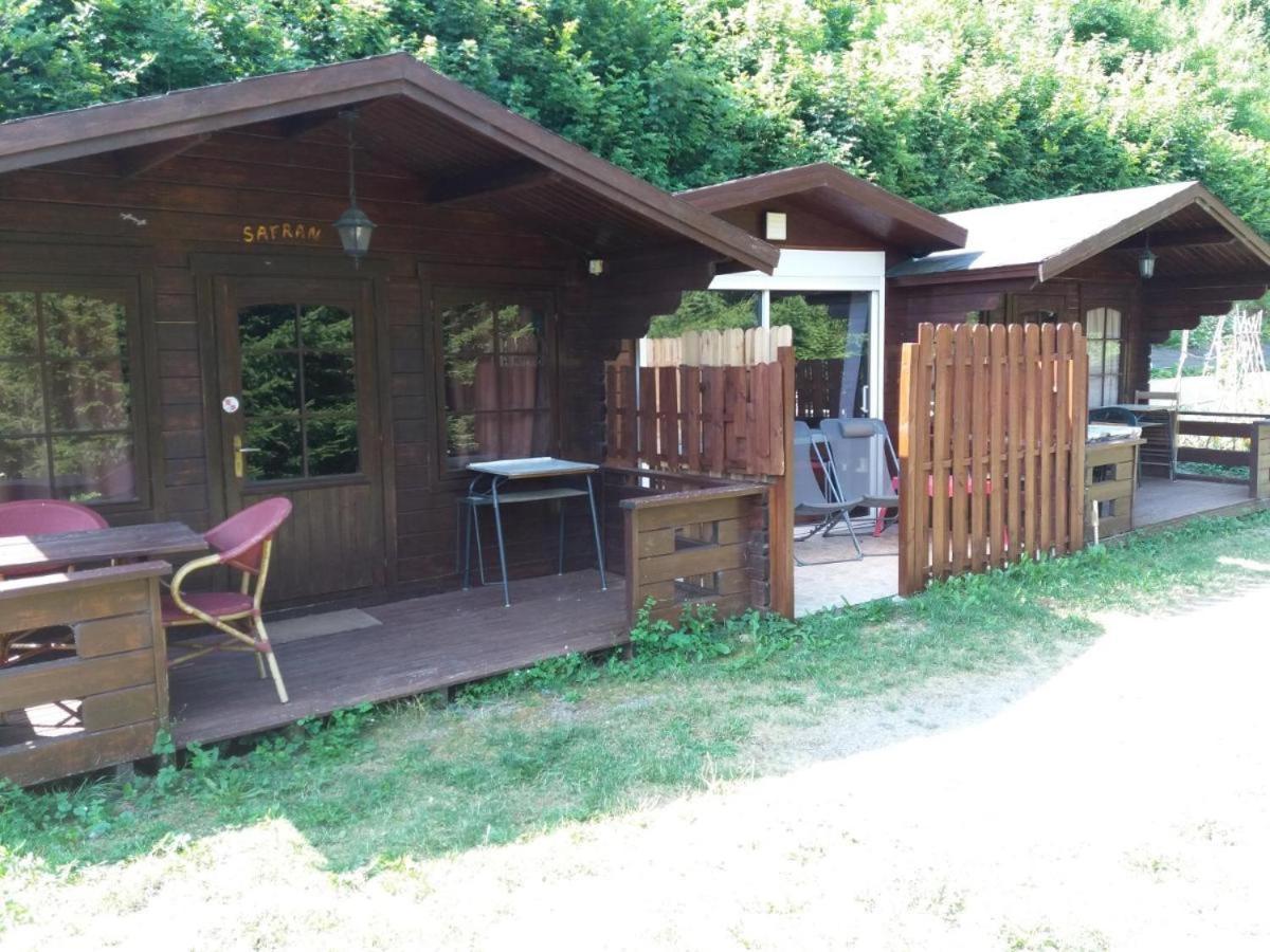 "Le Maloya" Chalets Independants -Chambre Balneo - Relais Motards Лакон Экстерьер фото