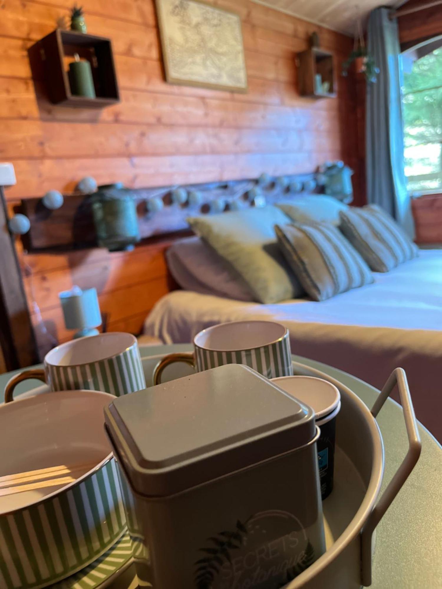 "Le Maloya" Chalets Independants -Chambre Balneo - Relais Motards Лакон Экстерьер фото