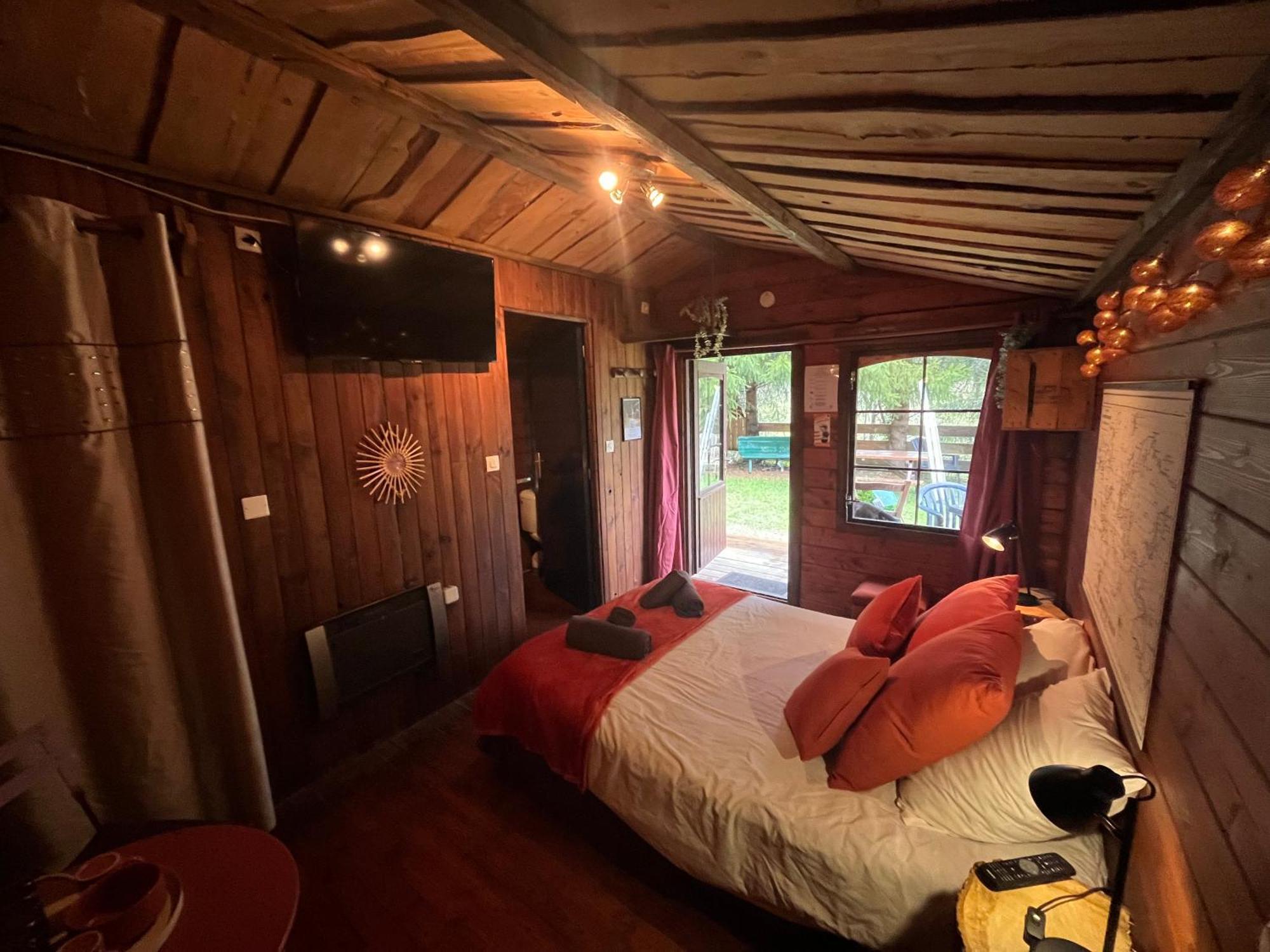 "Le Maloya" Chalets Independants -Chambre Balneo - Relais Motards Лакон Экстерьер фото