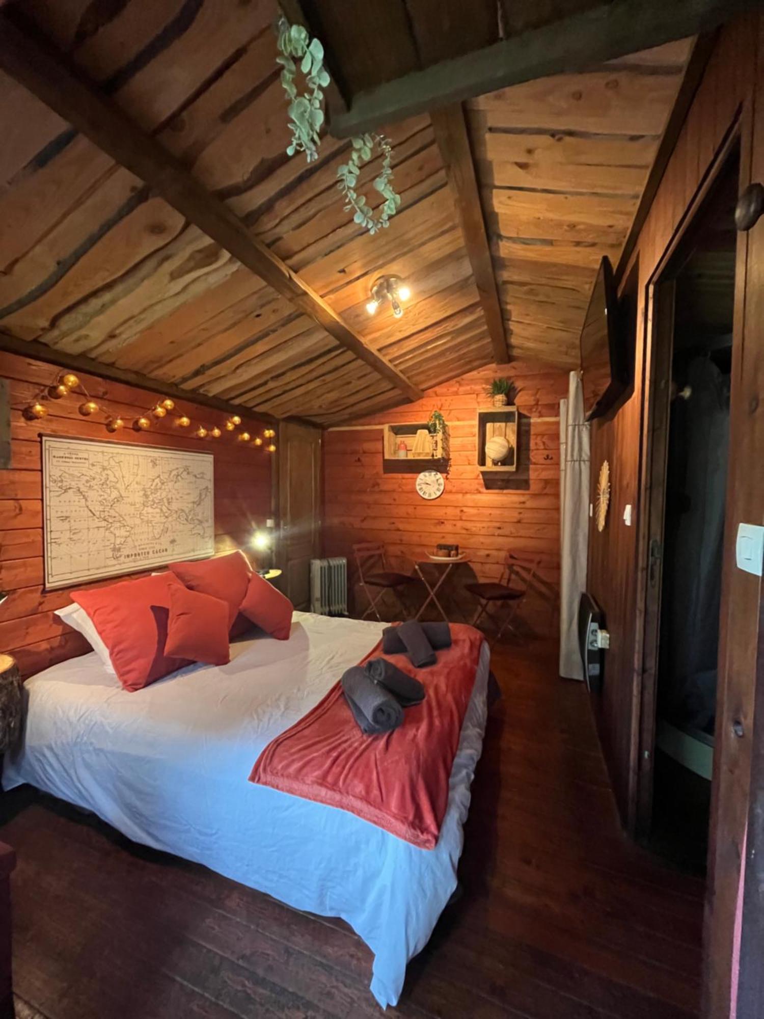 "Le Maloya" Chalets Independants -Chambre Balneo - Relais Motards Лакон Экстерьер фото