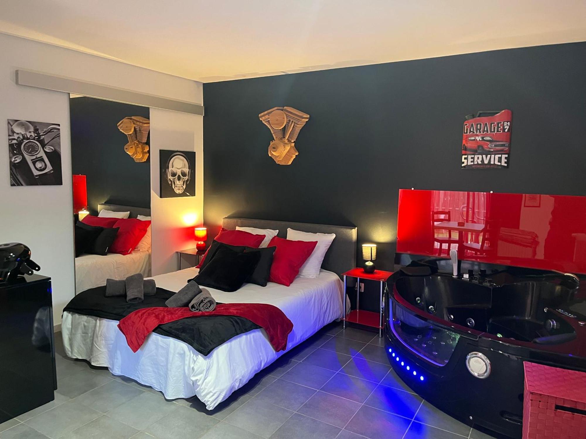 "Le Maloya" Chalets Independants -Chambre Balneo - Relais Motards Лакон Экстерьер фото