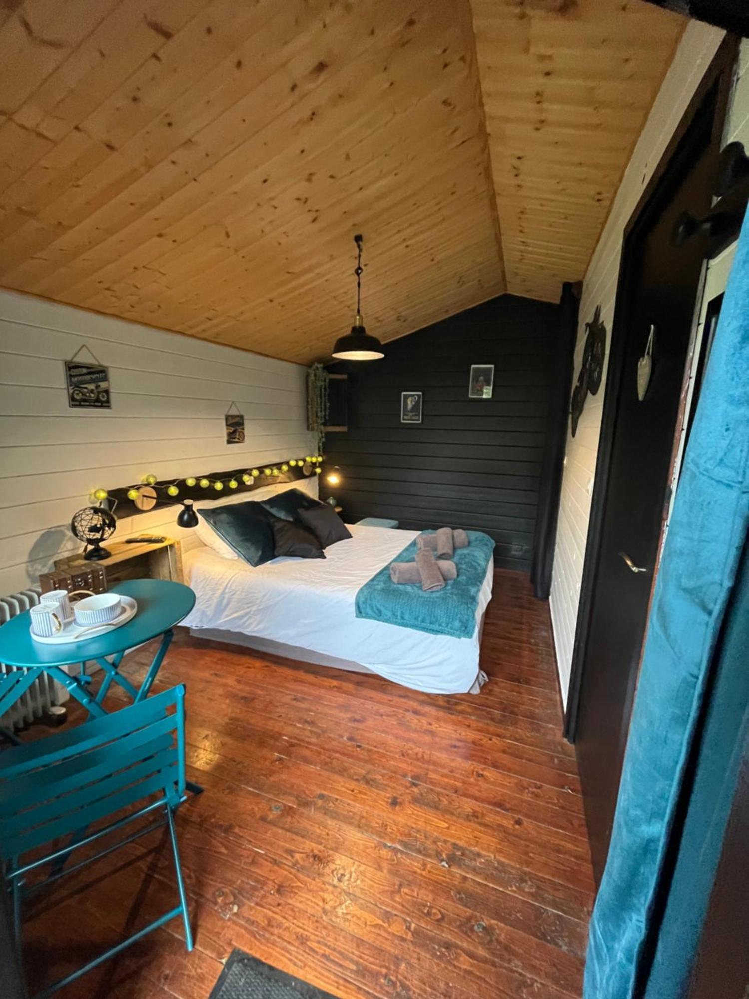 "Le Maloya" Chalets Independants -Chambre Balneo - Relais Motards Лакон Экстерьер фото